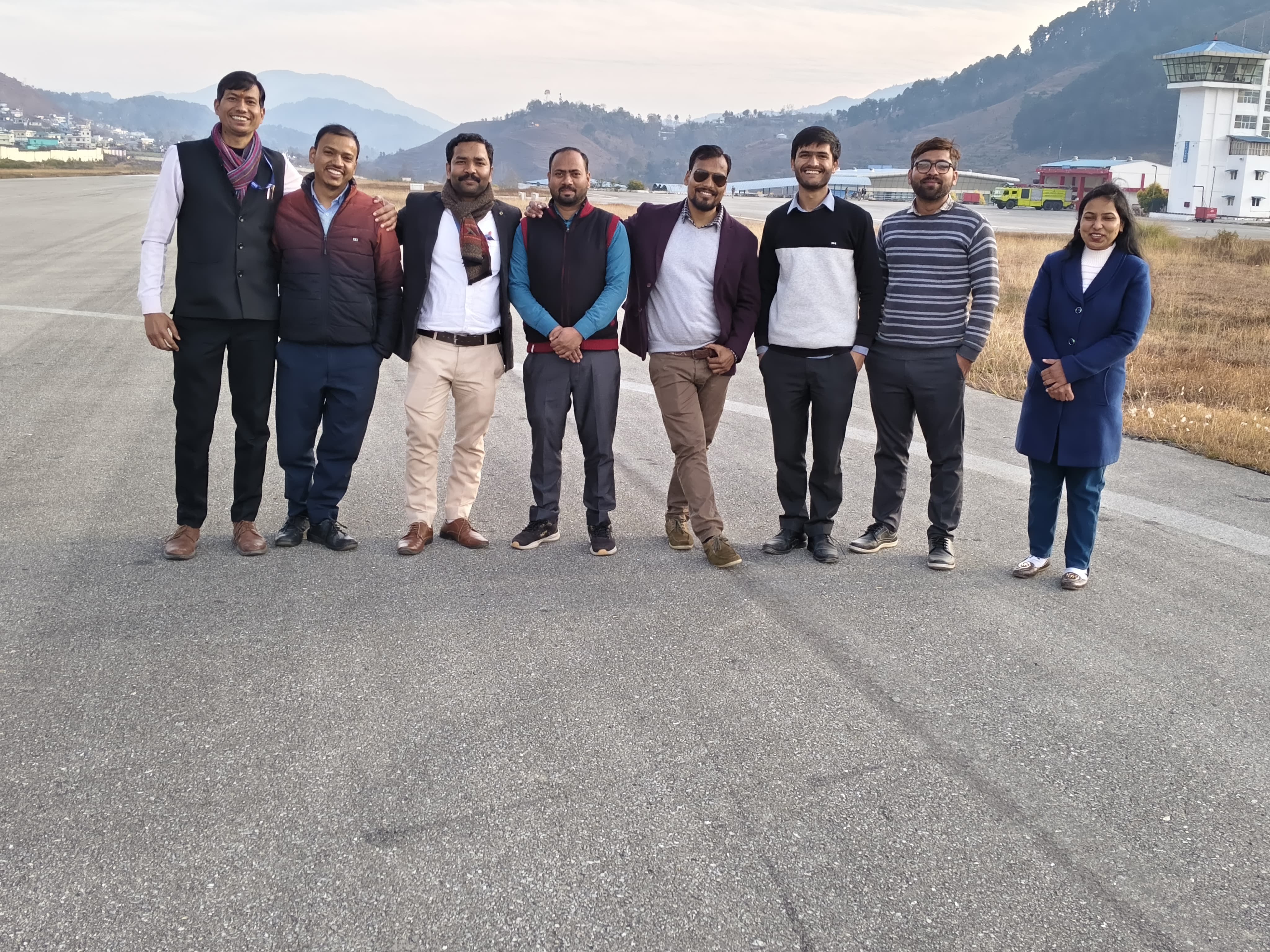 पिथौरागढ़ हवाई अड्डा, साथी अधिकारियों  के साथ 2025